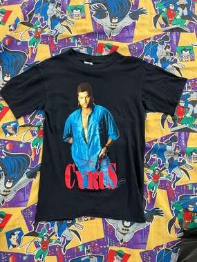 Vintage 1993 Billy Ray Cyrus I Ain't Your Dog No More Tour Shirt Size Medium